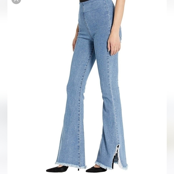SMYM Mumu Blue Austin Pull-on Flare Jeans Small Wide Elastic Waist Light Wash - Picture 1 of 11